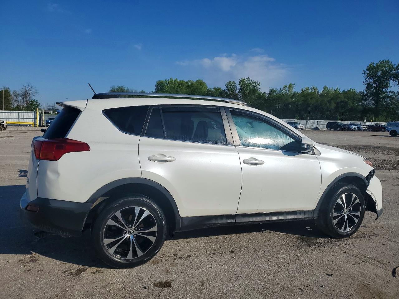 2015 TOYOTA RAV4 LIMITED — снимка 3