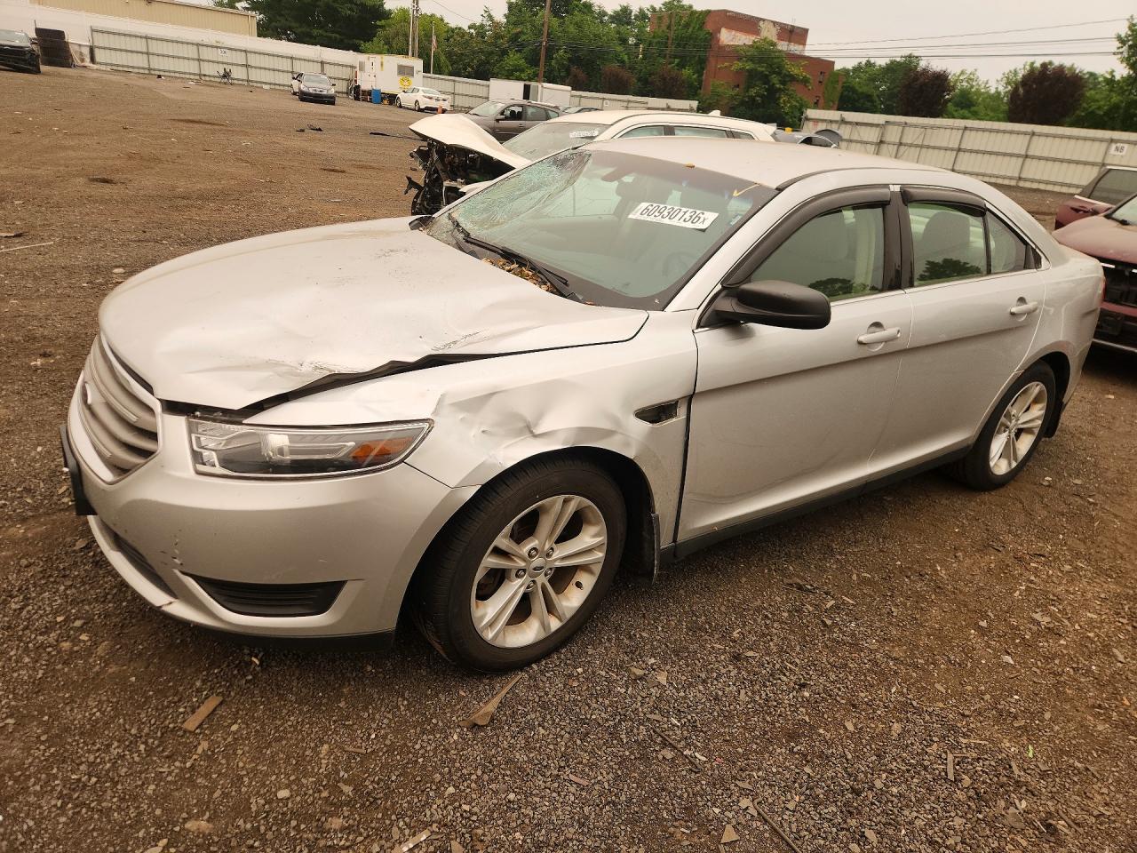 2018 FORD TAURUS SE