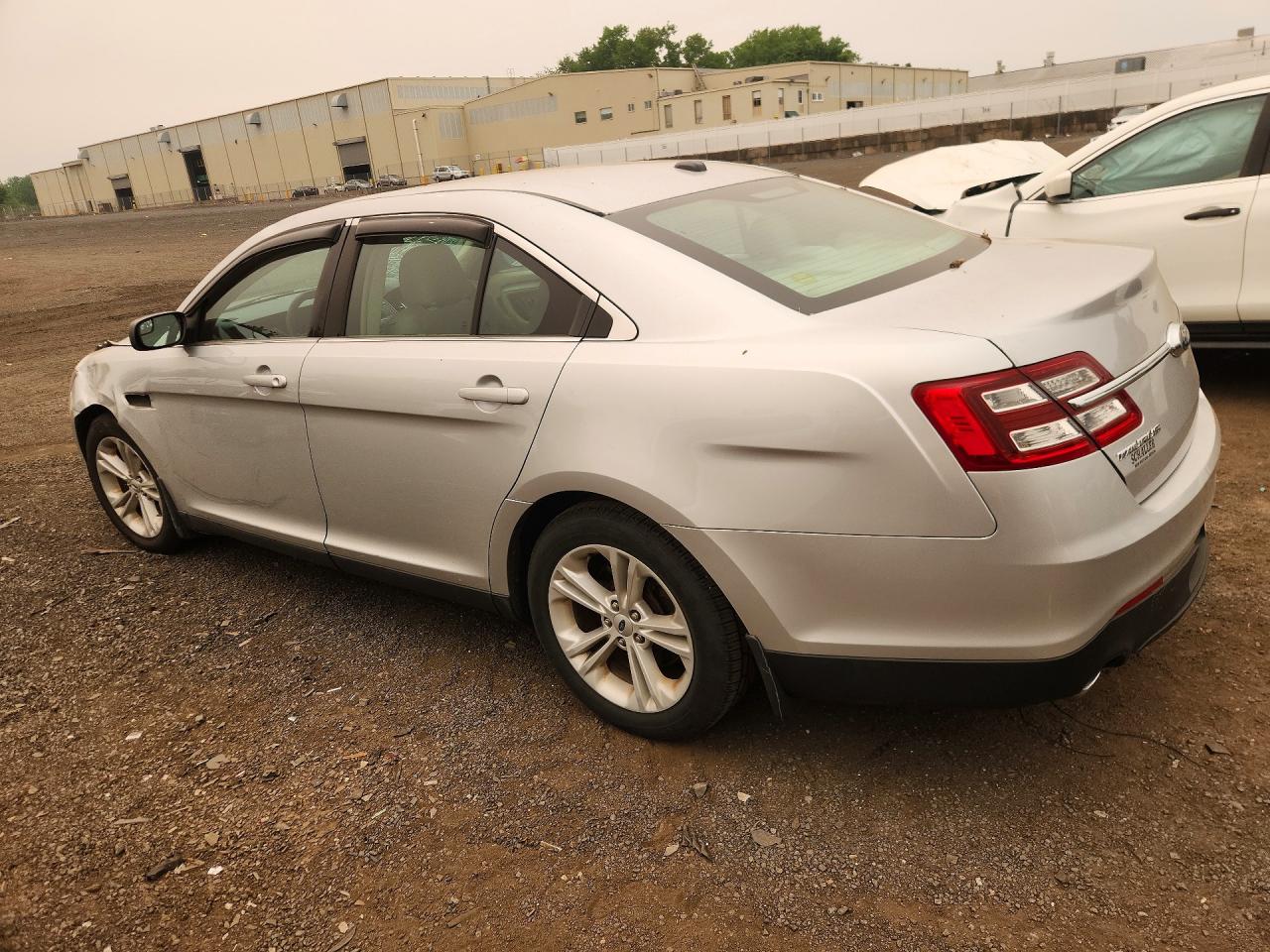 2018 FORD TAURUS SE — снимка 2