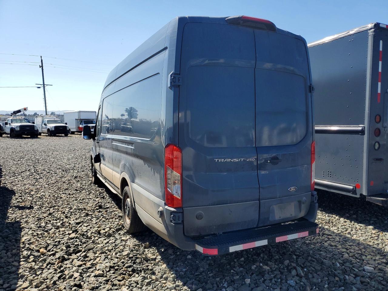 2020 FORD TRANSIT T-250 — снимка 2