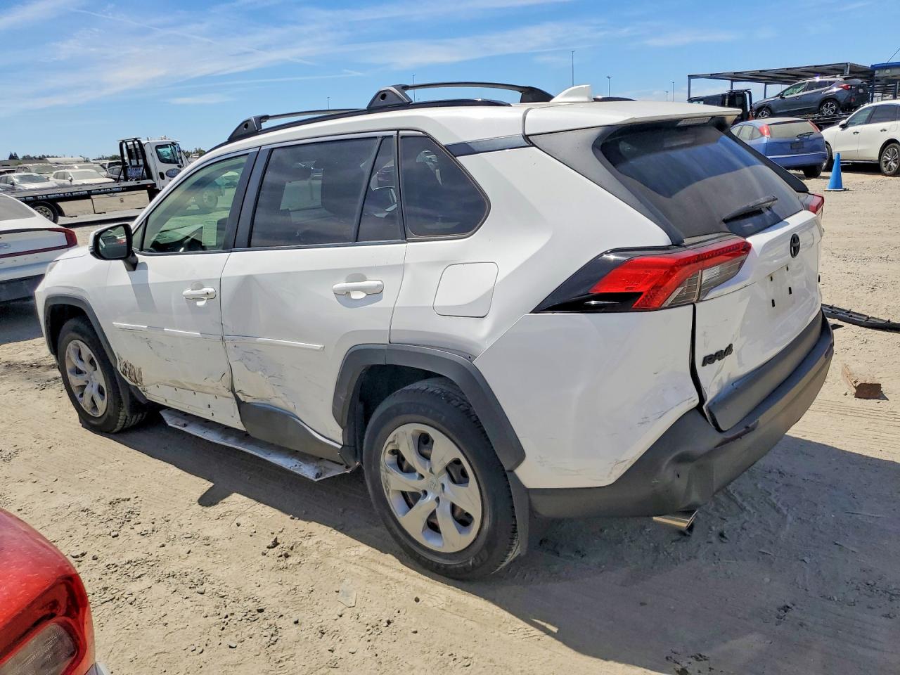 2019 TOYOTA RAV4 LE — снимка 2