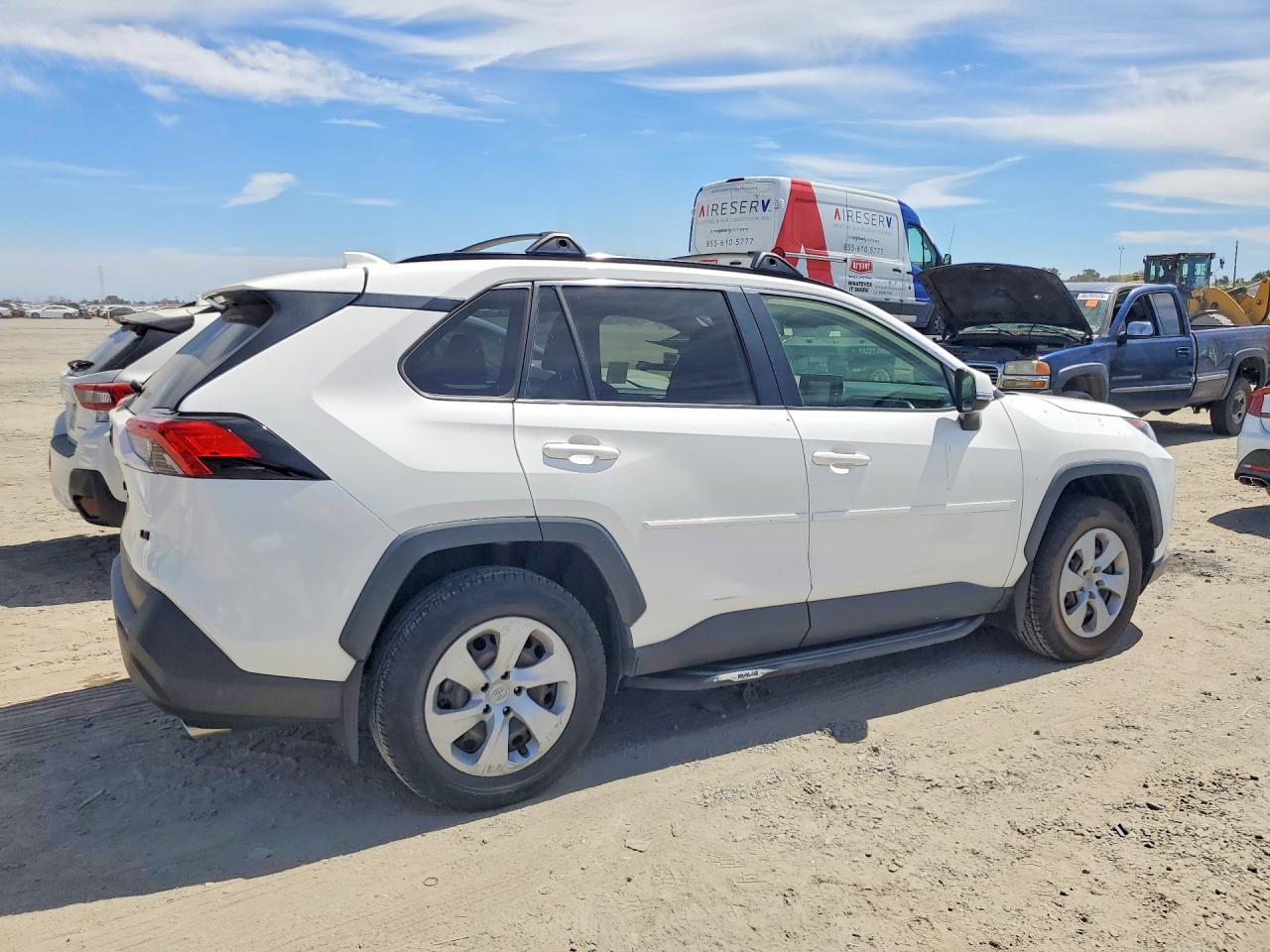 2019 TOYOTA RAV4 LE — снимка 3