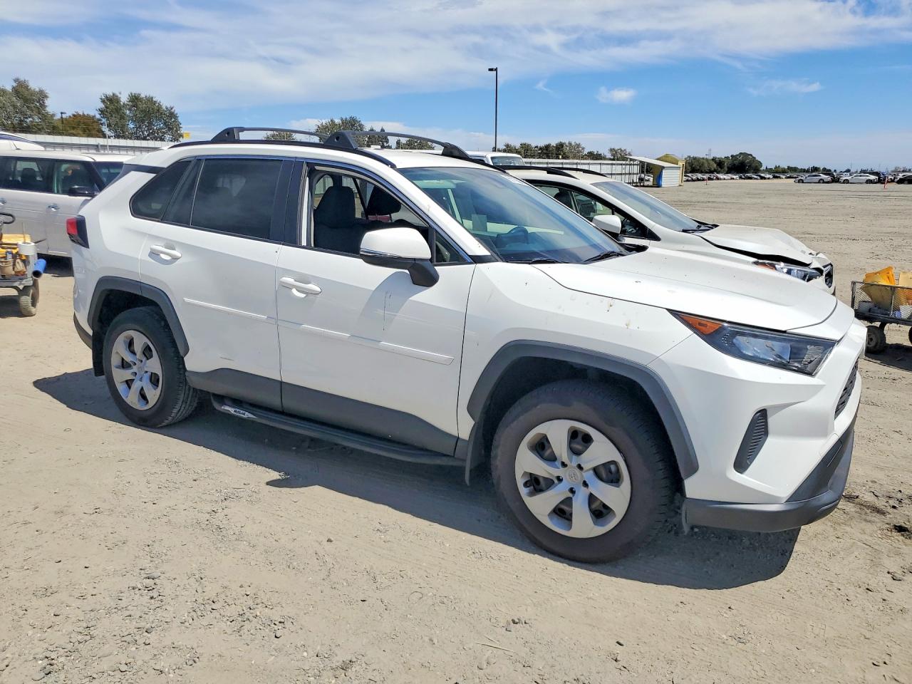 2019 TOYOTA RAV4 LE — снимка 4