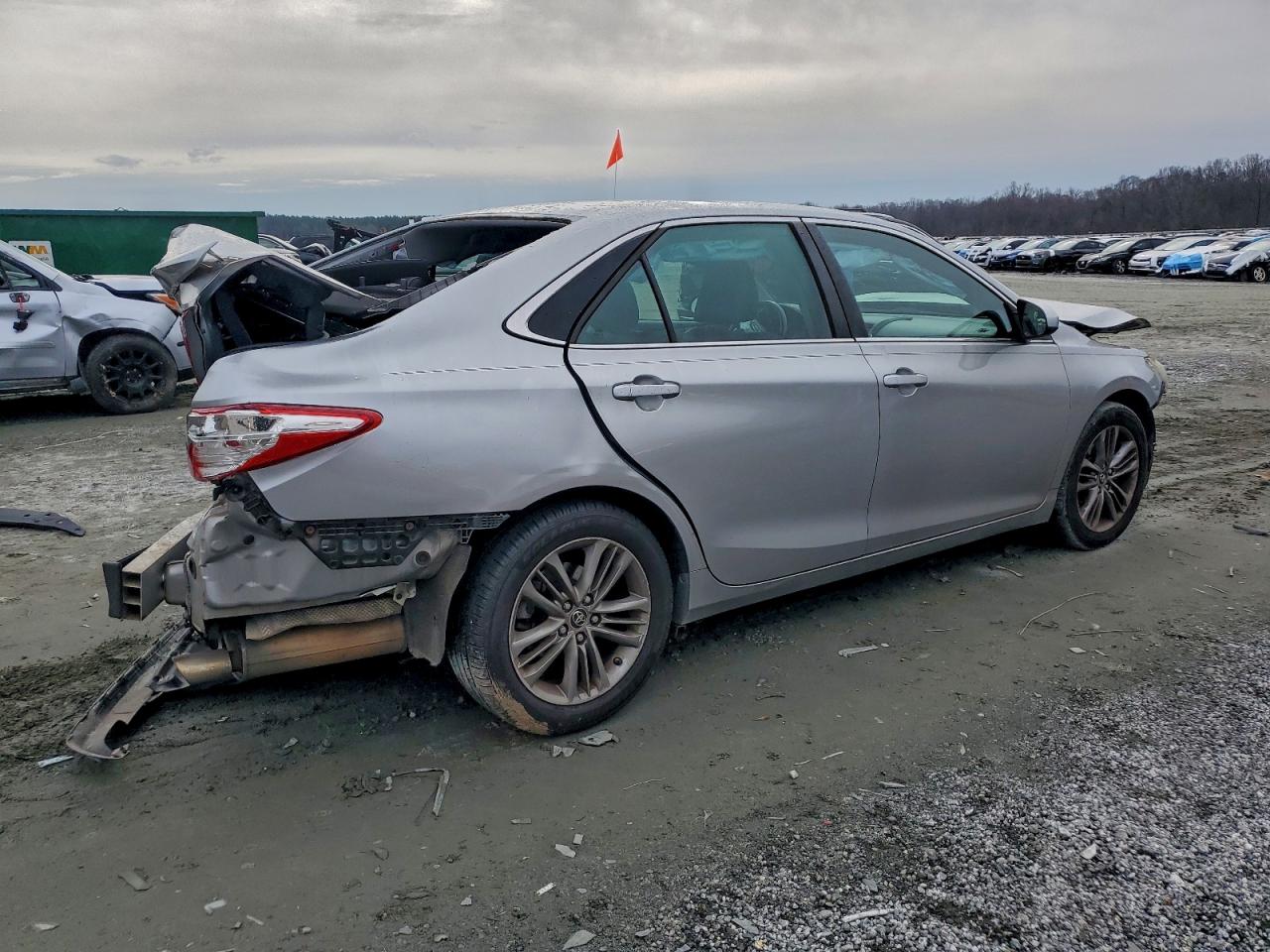 2015 TOYOTA CAMRY LE — снимка 3