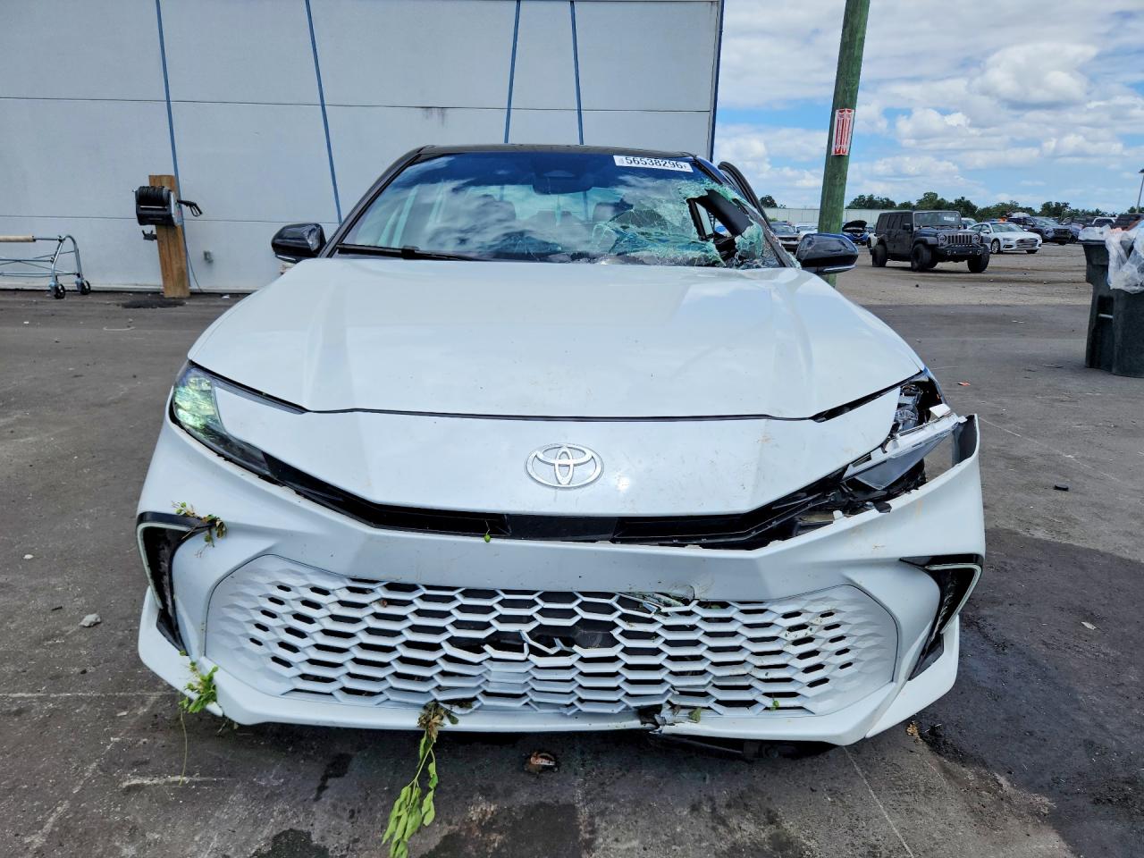 2025 TOYOTA CAMRY XSE — снимка 5
