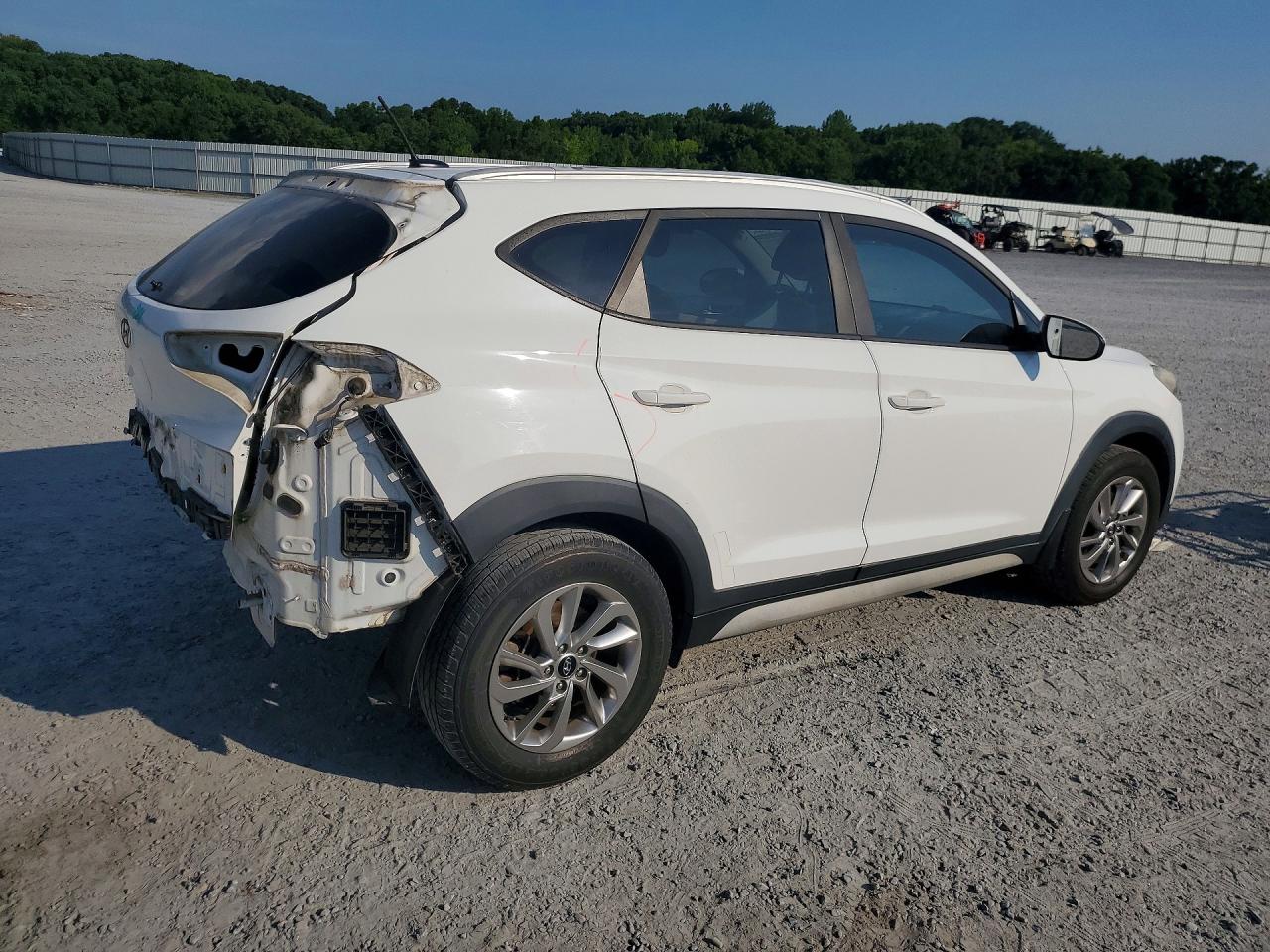 2017 HYUNDAI TUCSON SE — снимка 3