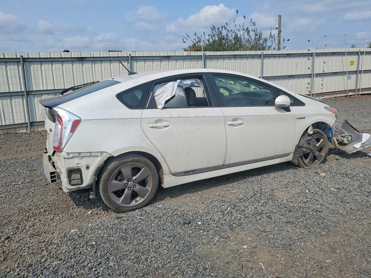 2015 TOYOTA PRIUS PERSONA SERIES — снимка 3