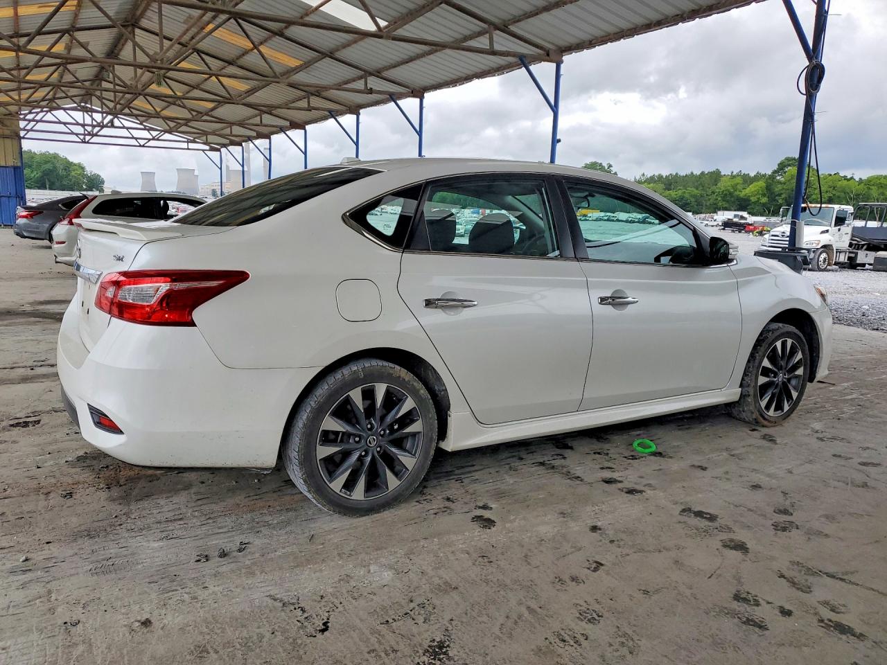 2017 NISSAN SENTRA SR MANUAL — снимка 3