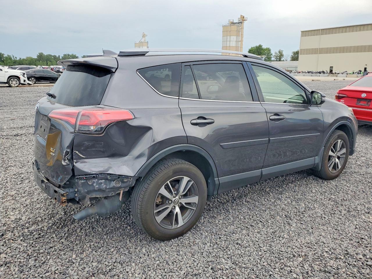 2017 TOYOTA RAV4 XLE — снимка 3