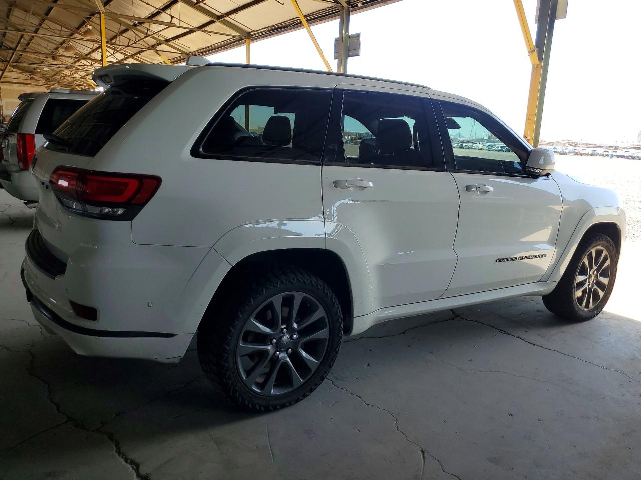 2019 JEEP GRAND CHEROKEE OVERLAND — снимка 3