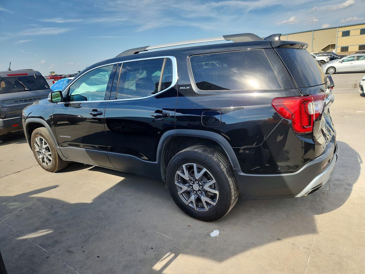 2023 GMC ACADIA SLT — снимка 2