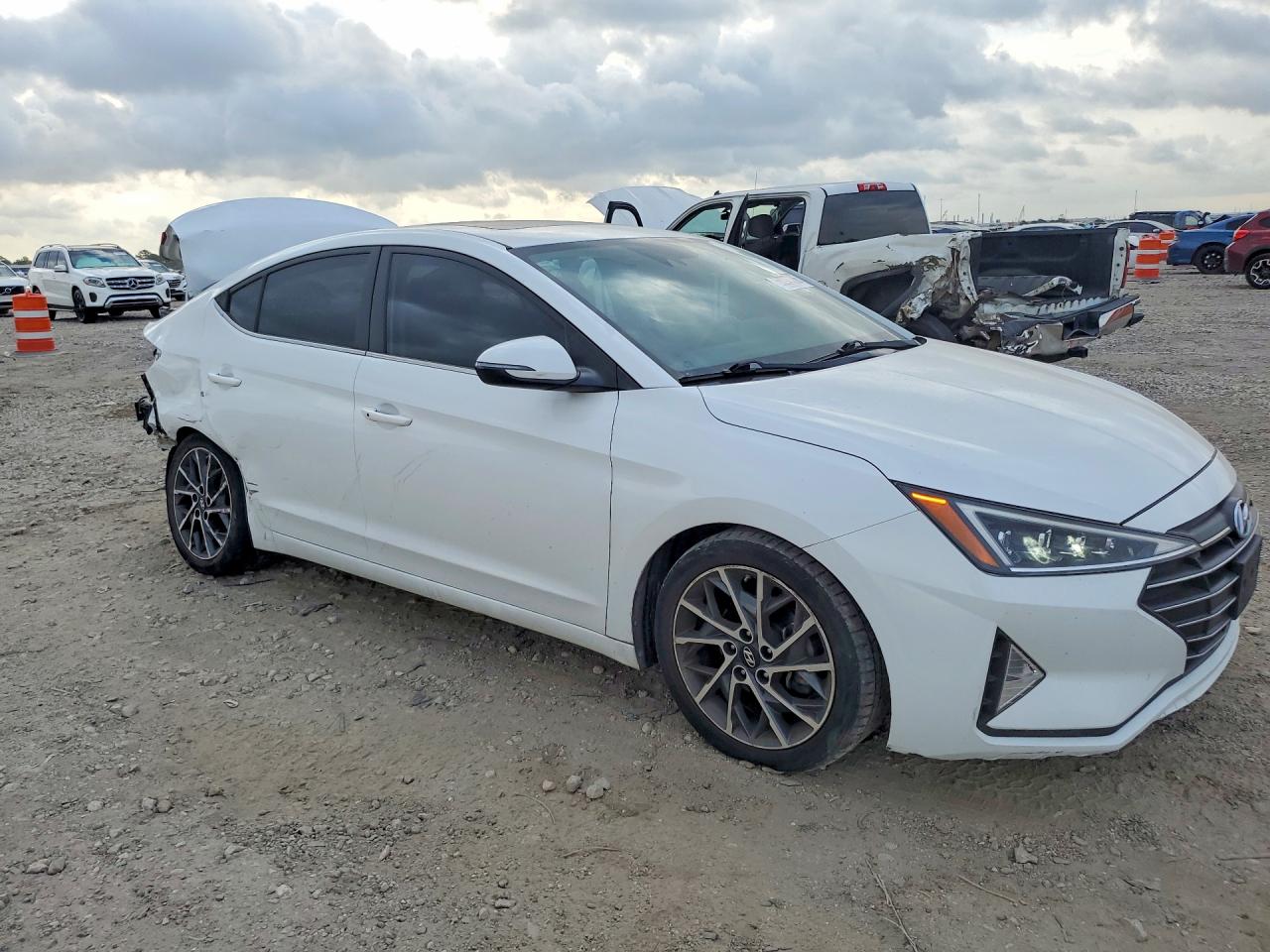 2019 HYUNDAI ELANTRA LIMITED — снимка 4
