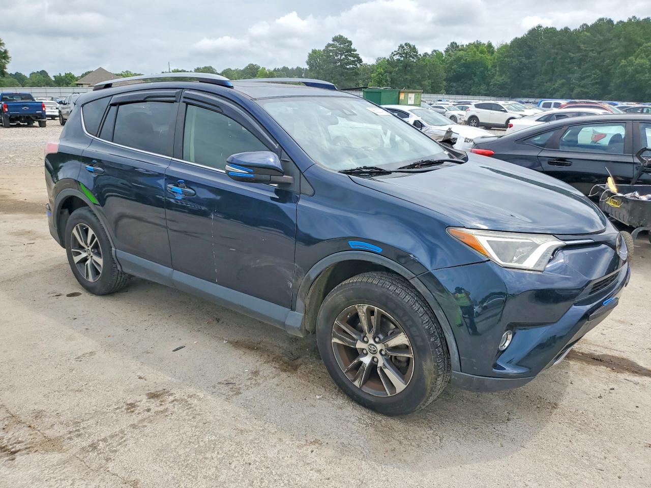2018 TOYOTA RAV4 XLE — снимка 4