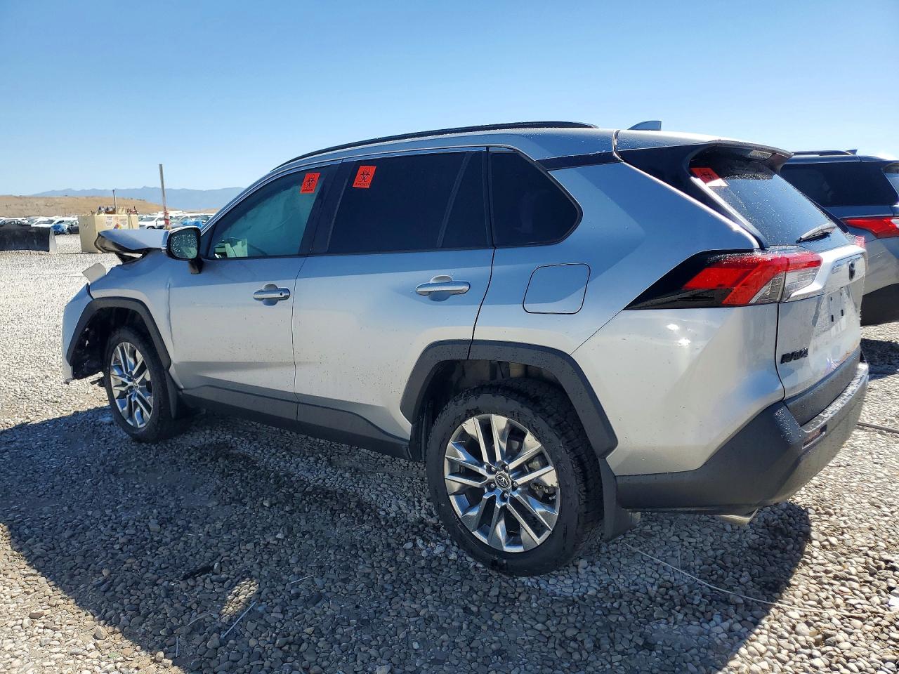 2019 TOYOTA RAV4 XLE PREMIUM — снимка 2