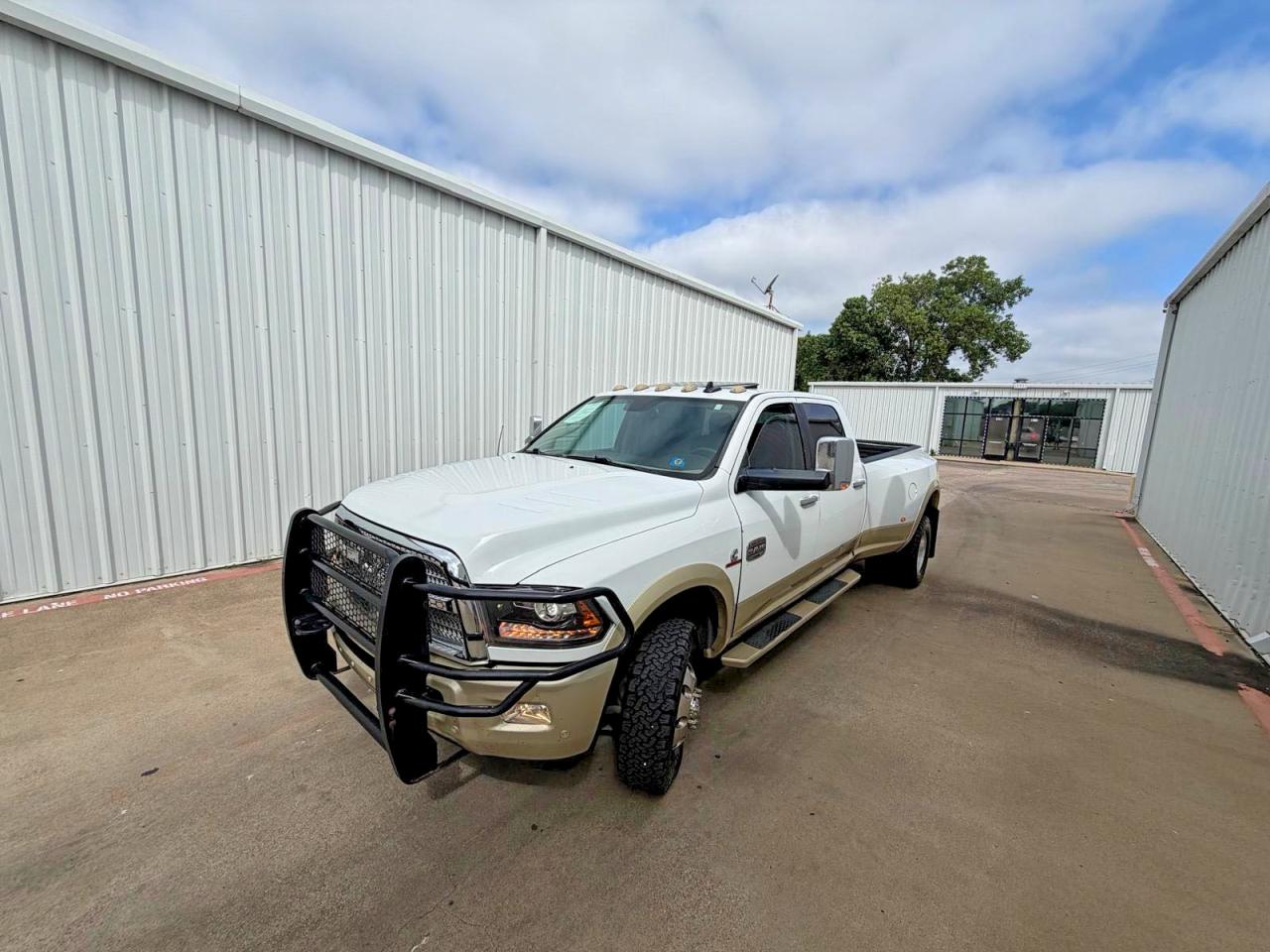 2016 RAM 3500 LONGHORN — снимка 2