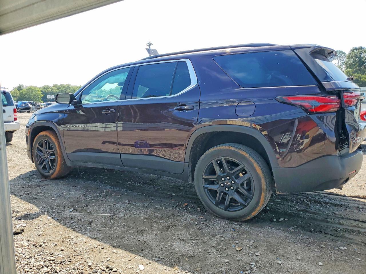 2023 CHEVROLET TRAVERSE LT — снимка 2