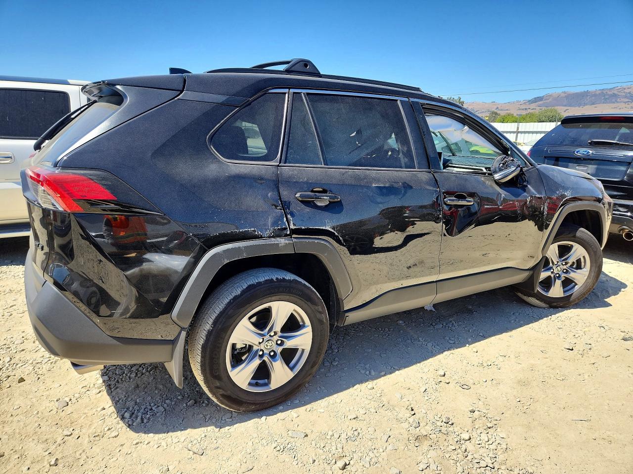 2024 TOYOTA RAV4 XLE — снимка 3