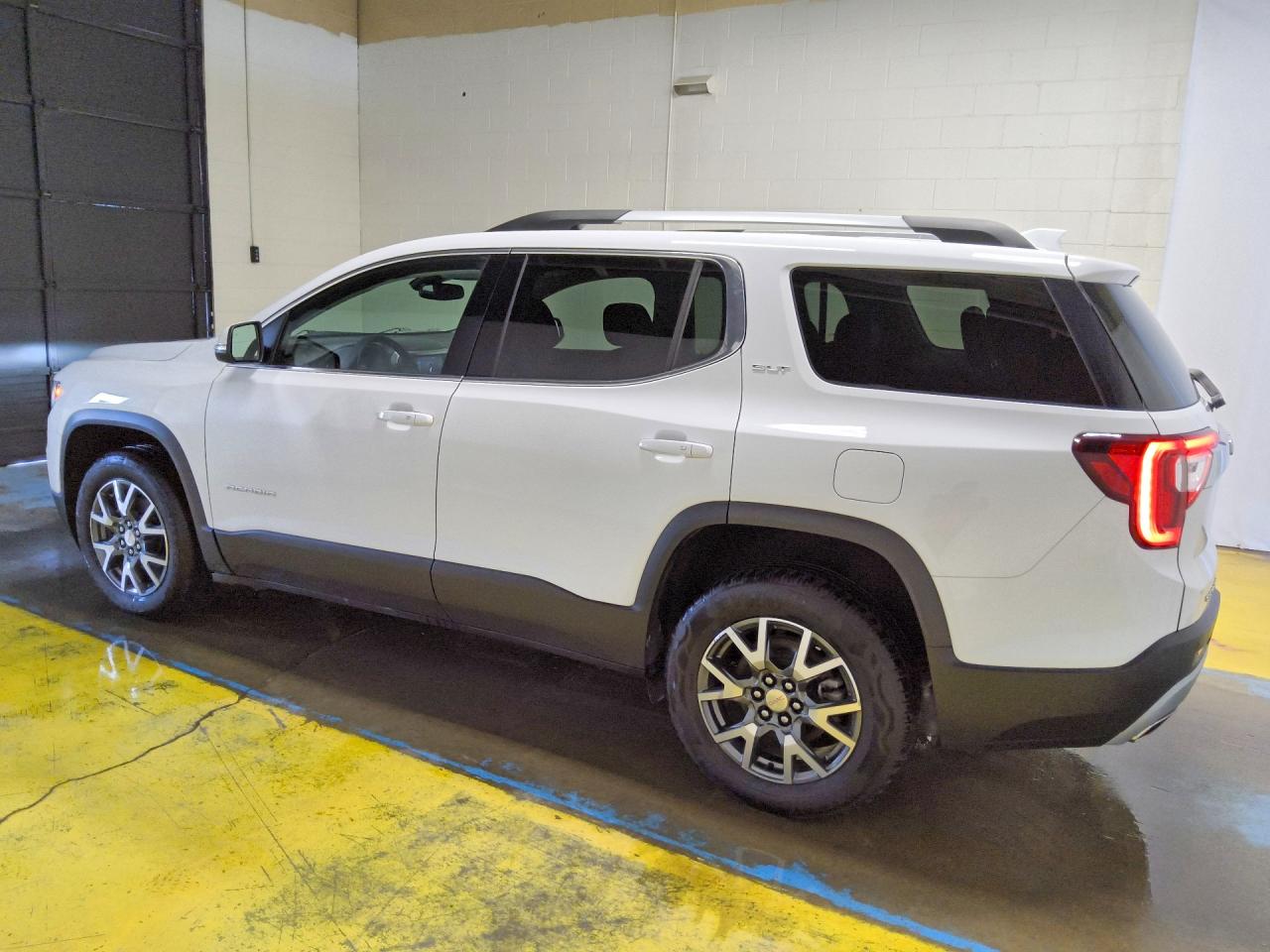 2023 GMC ACADIA SLT — снимка 2