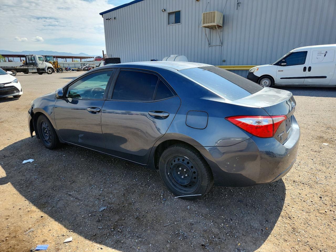 2015 TOYOTA COROLLA LE — снимка 2