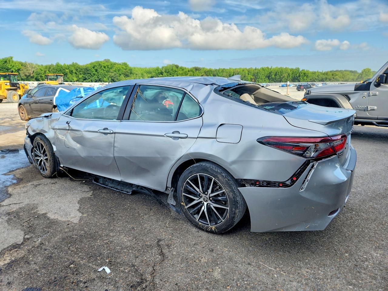2023 TOYOTA CAMRY SE — снимка 2