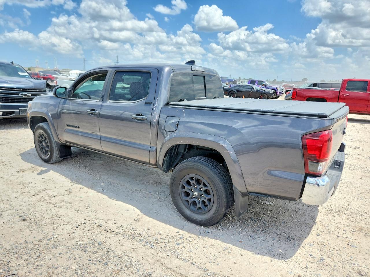 2020 TOYOTA TACOMA SR5 V6 — снимка 2