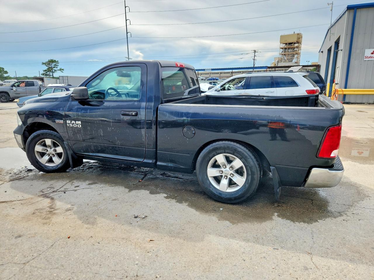 2015 RAM 1500 ST — снимка 2