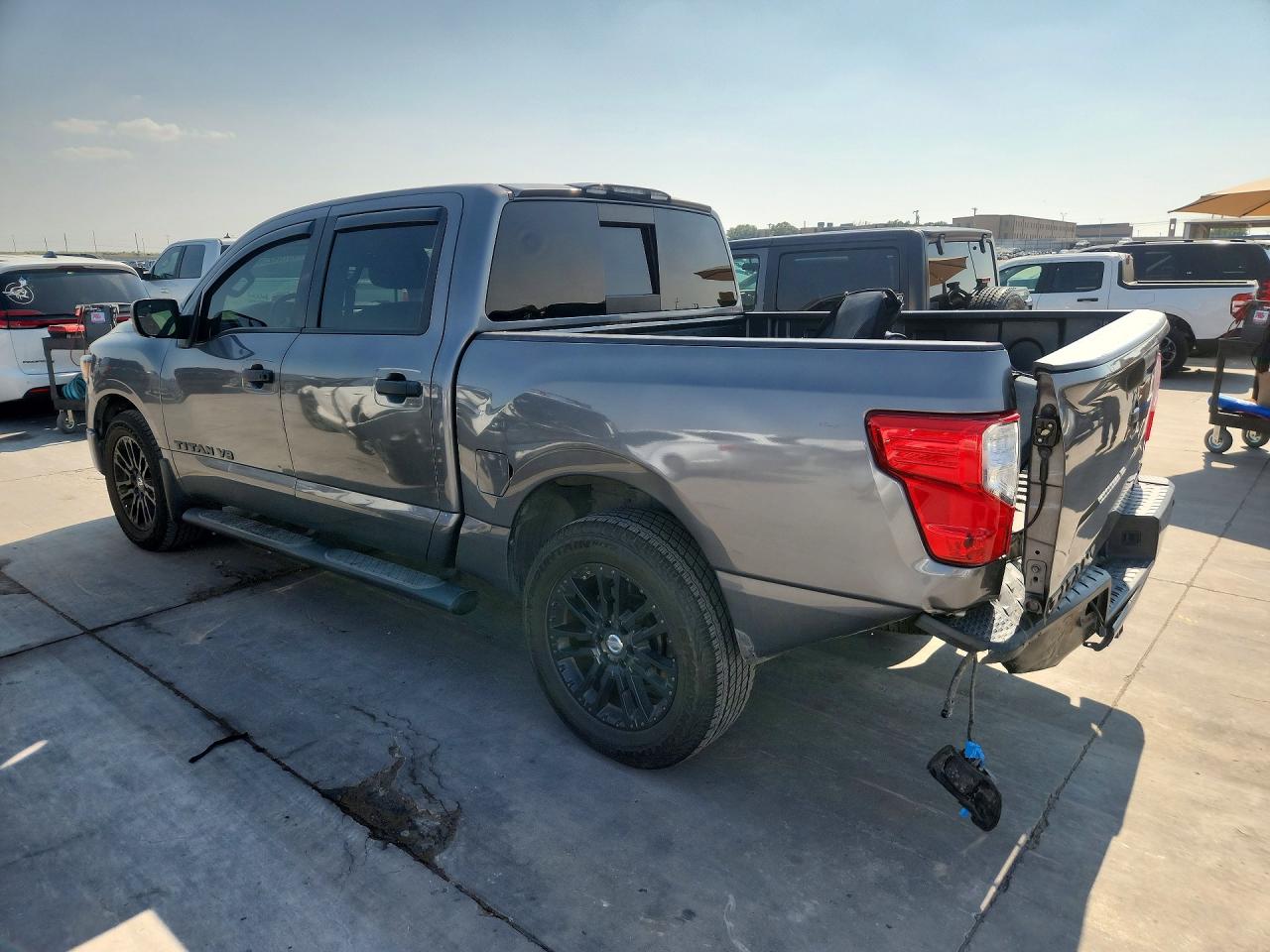 2019 NISSAN TITAN SV — снимка 2