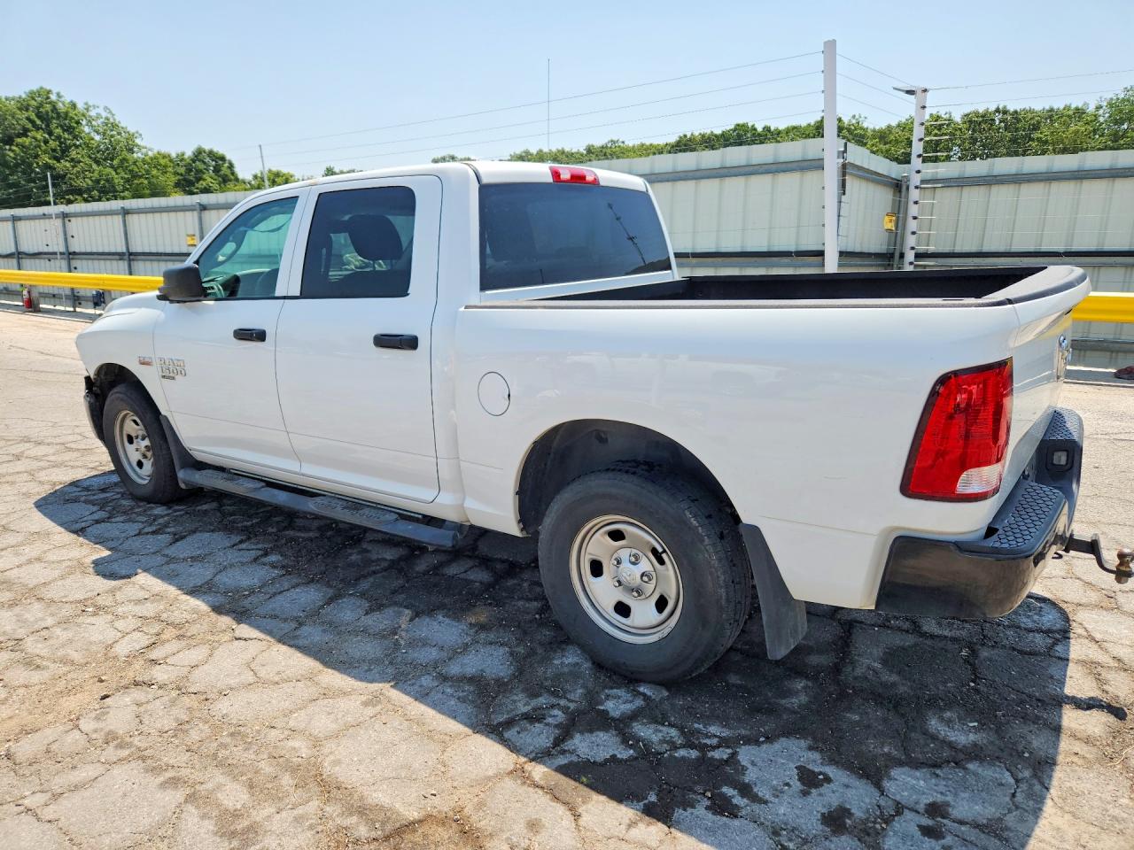 2020 RAM 1500 CLASSIC SSV — снимка 2
