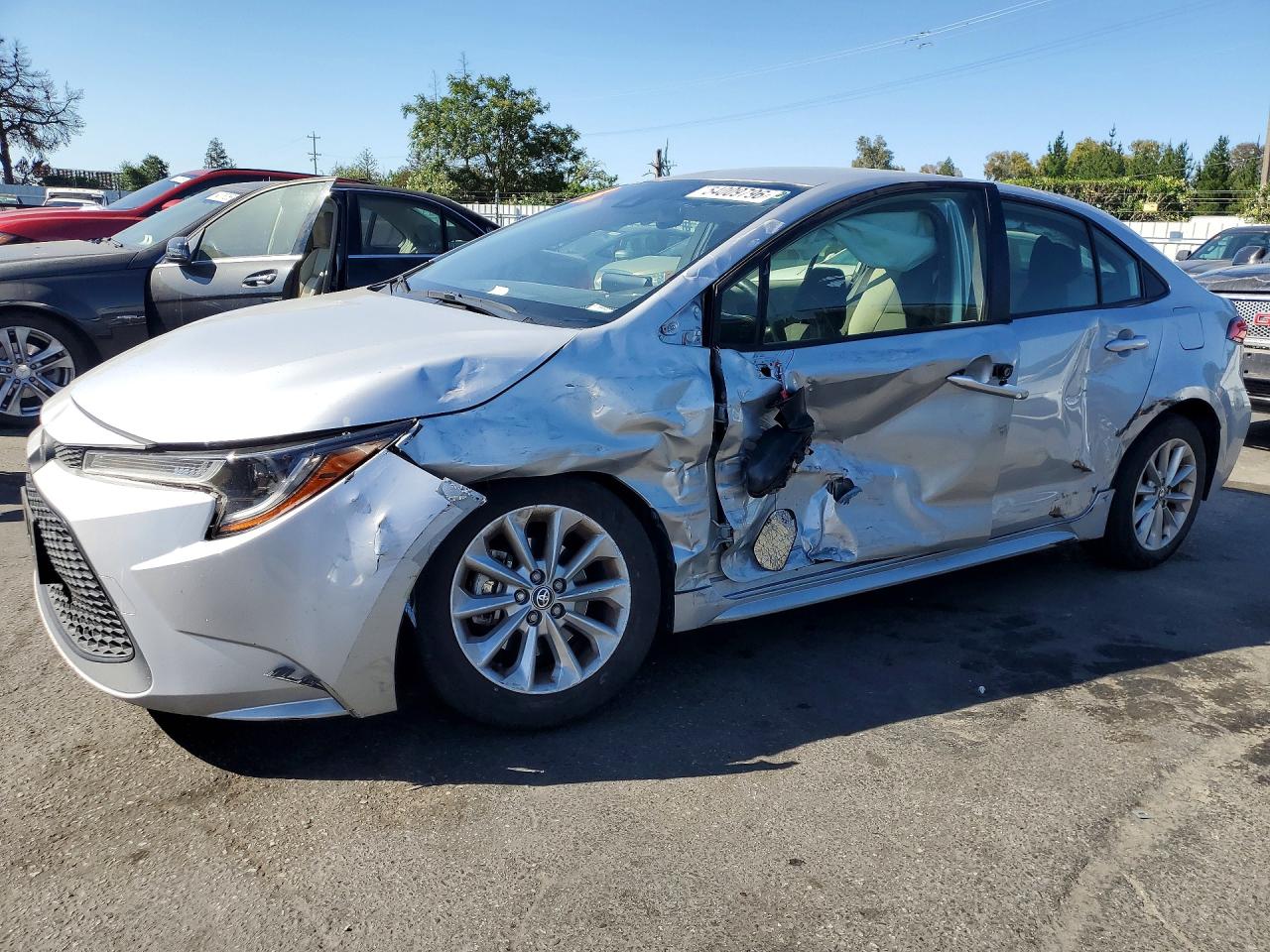 2022 TOYOTA COROLLA LE