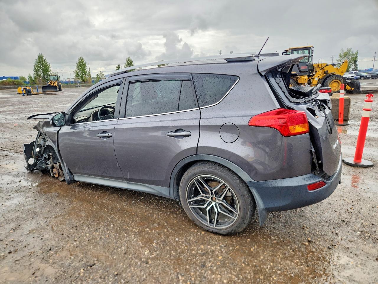 2015 TOYOTA RAV4 LE — снимка 2