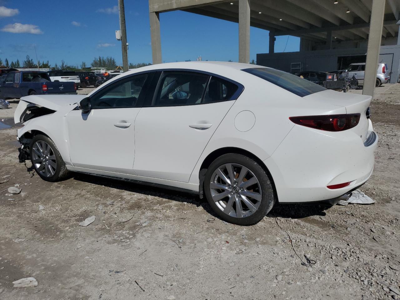 2025 MAZDA 3 PREFERRED — снимка 2