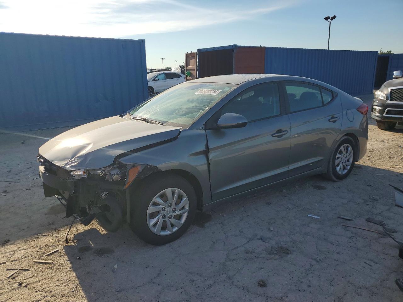 2018 HYUNDAI ELANTRA SE