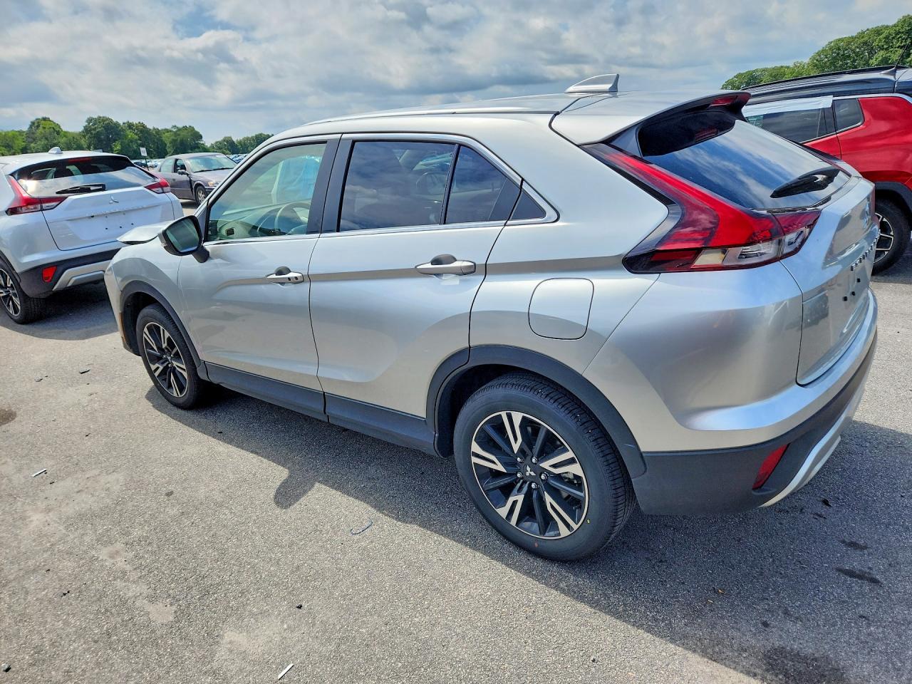 2025 MITSUBISHI ECLIPSE CROSS SE — снимка 2