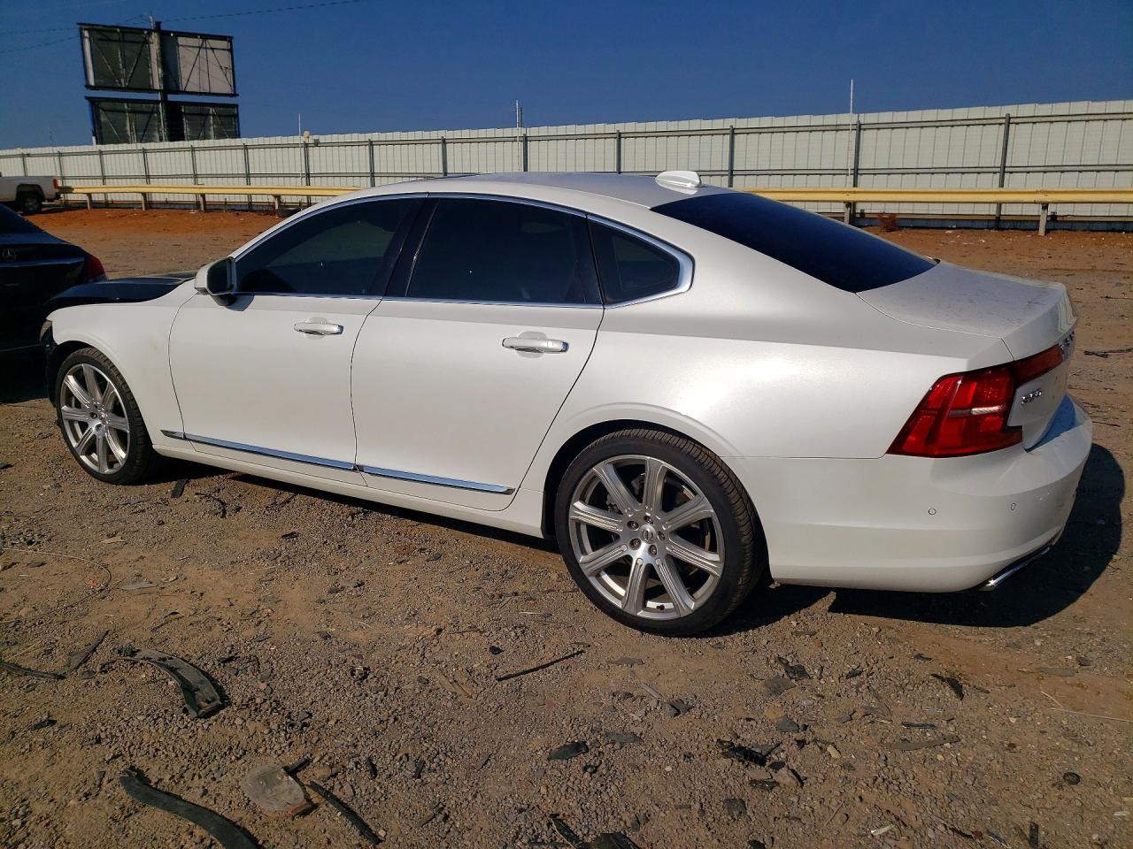 2017 VOLVO S90 T6 INSCRIPTION — снимка 2