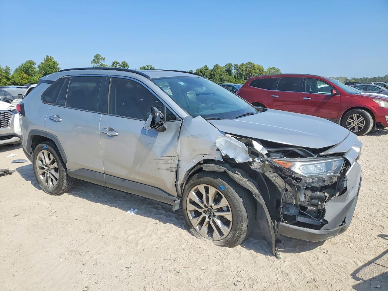 2020 TOYOTA RAV4 XLE PREMIUM — снимка 4