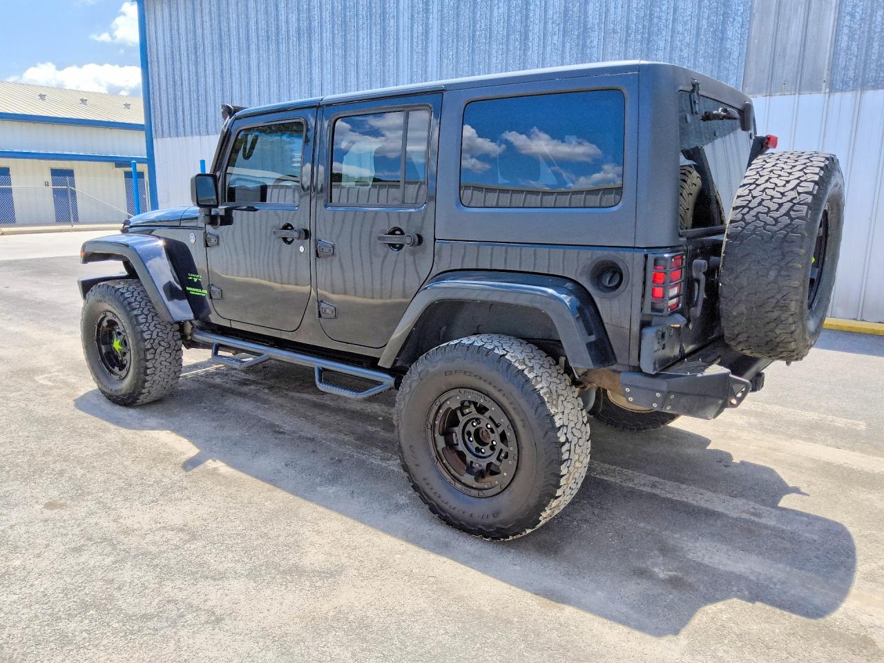 2015 JEEP WRANGLER UNLIMITED SAHARA — снимка 2