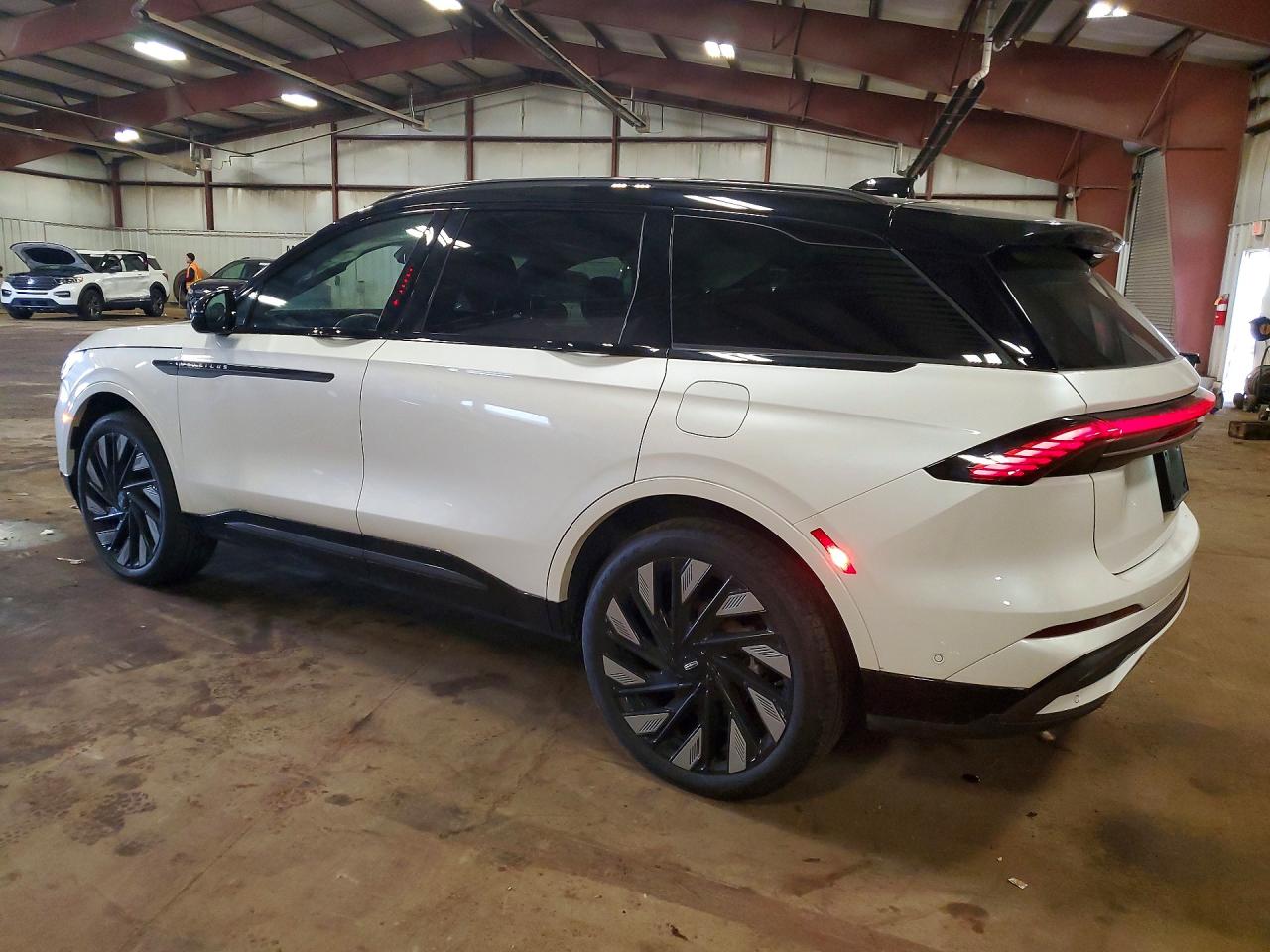 2024 LINCOLN NAUTILUS RESERVE — снимка 2
