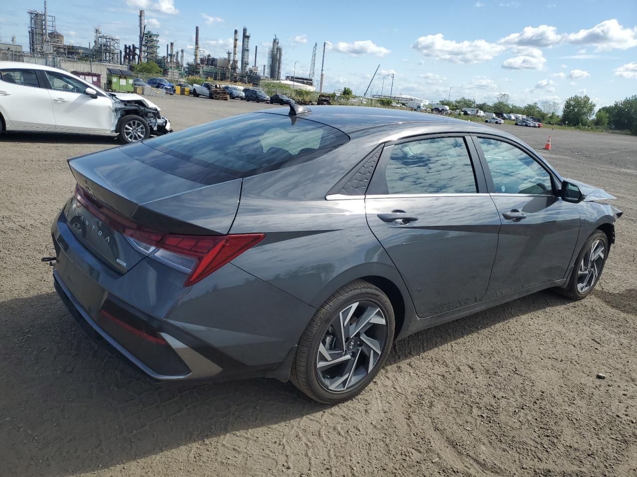 2025 HYUNDAI ELANTRA LIMITED — снимка 3