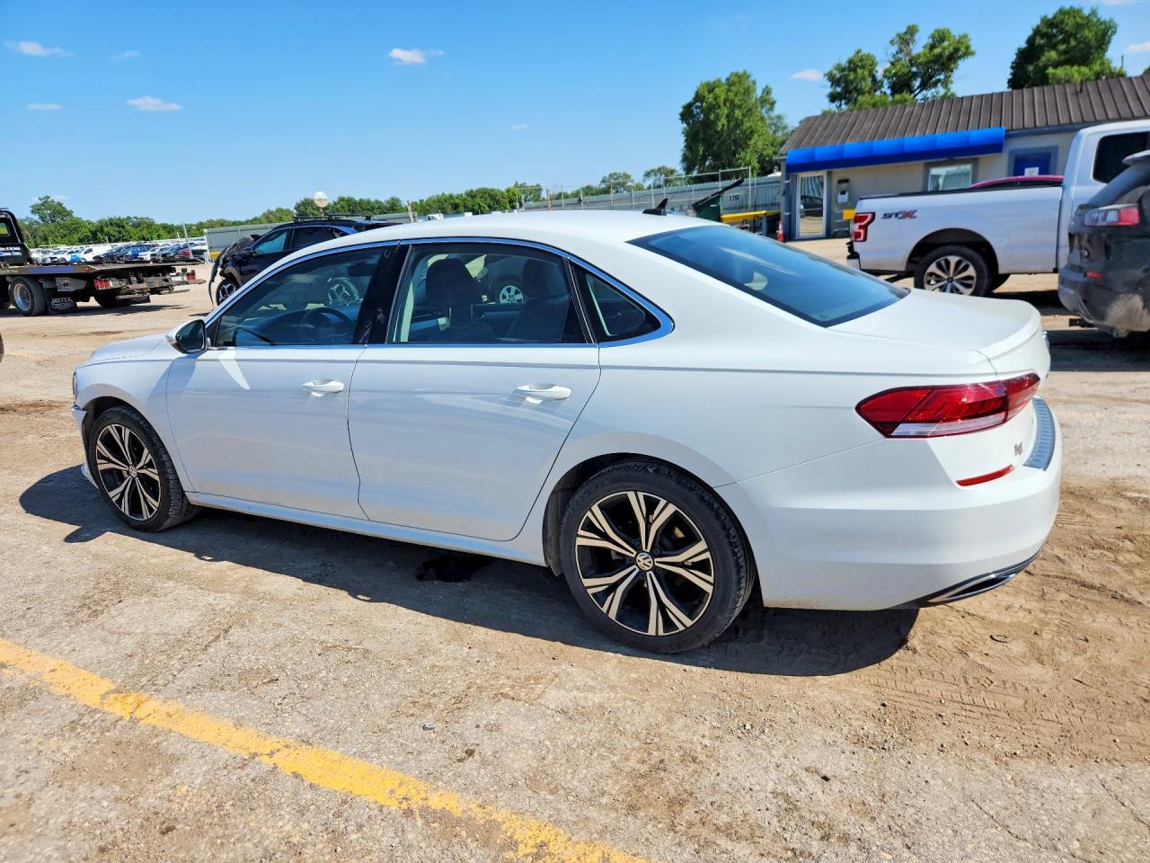 2022 VOLKSWAGEN PASSAT SE — снимка 2