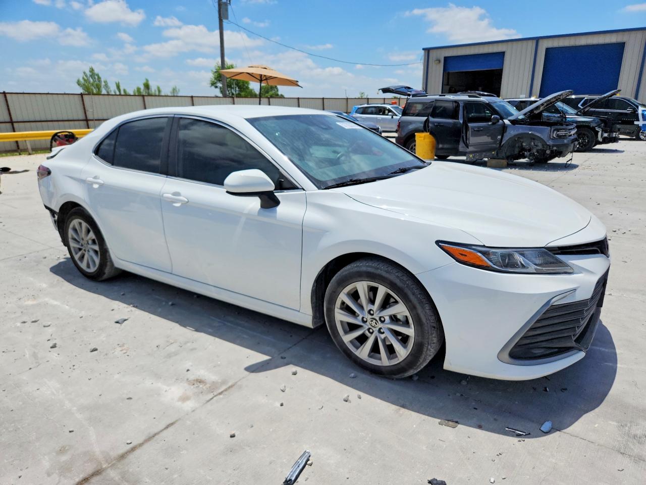 2023 TOYOTA CAMRY LE — снимка 4