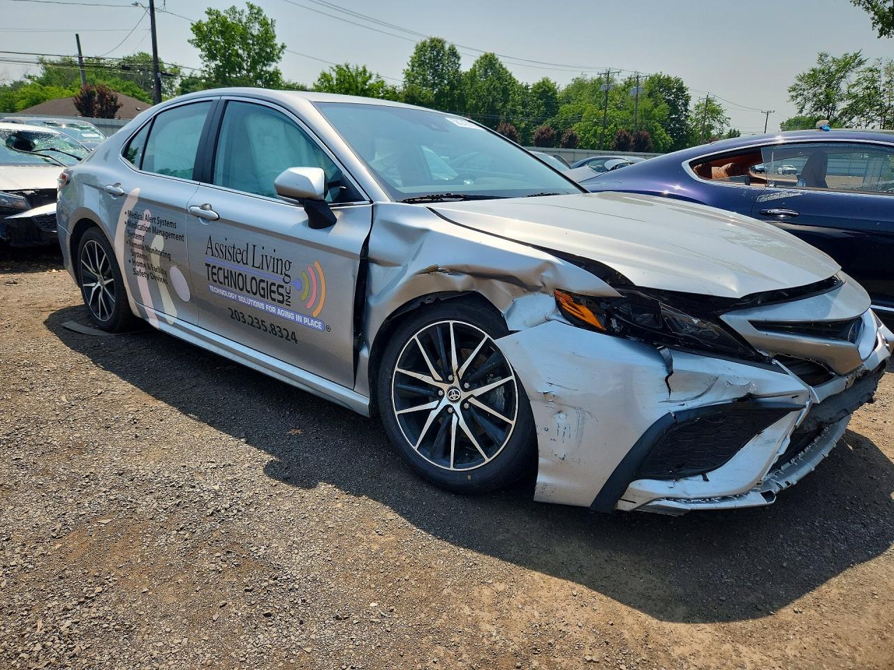 2022 TOYOTA CAMRY HYBRID SE — снимка 4