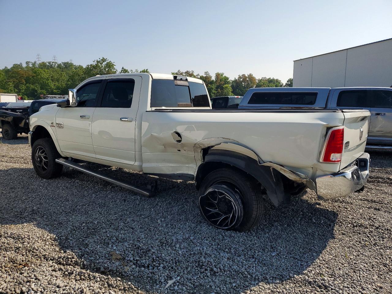 2016 RAM 3500 LONGHORN — снимка 2