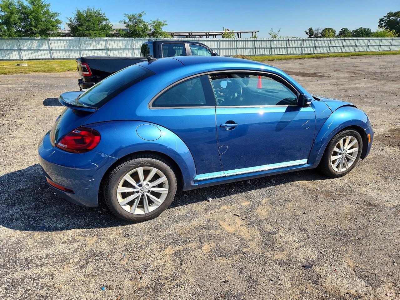 2018 VOLKSWAGEN BEETLE S — снимка 3