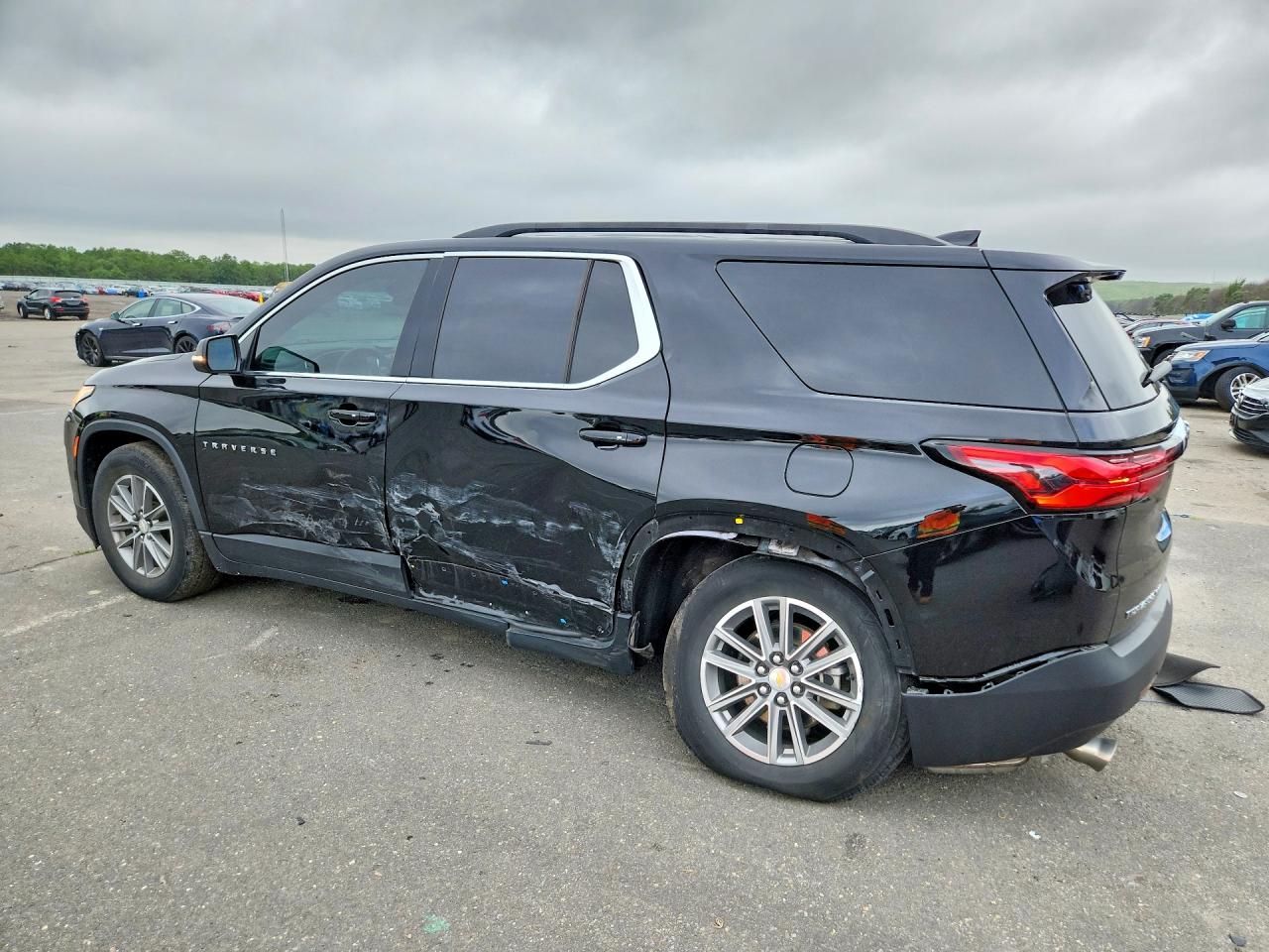 2023 CHEVROLET TRAVERSE LT — снимка 2