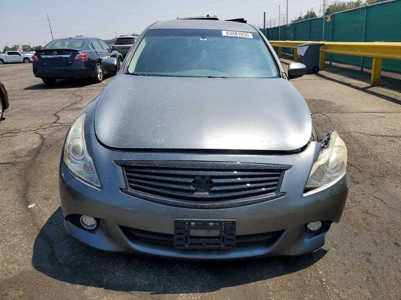 2015 INFINITI Q40 BASE — снимка 5