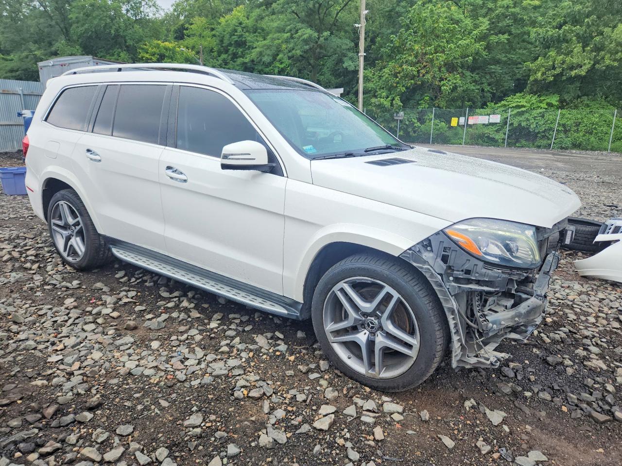 2017 MERCEDES-BENZ GLS 550 4MATIC — снимка 4