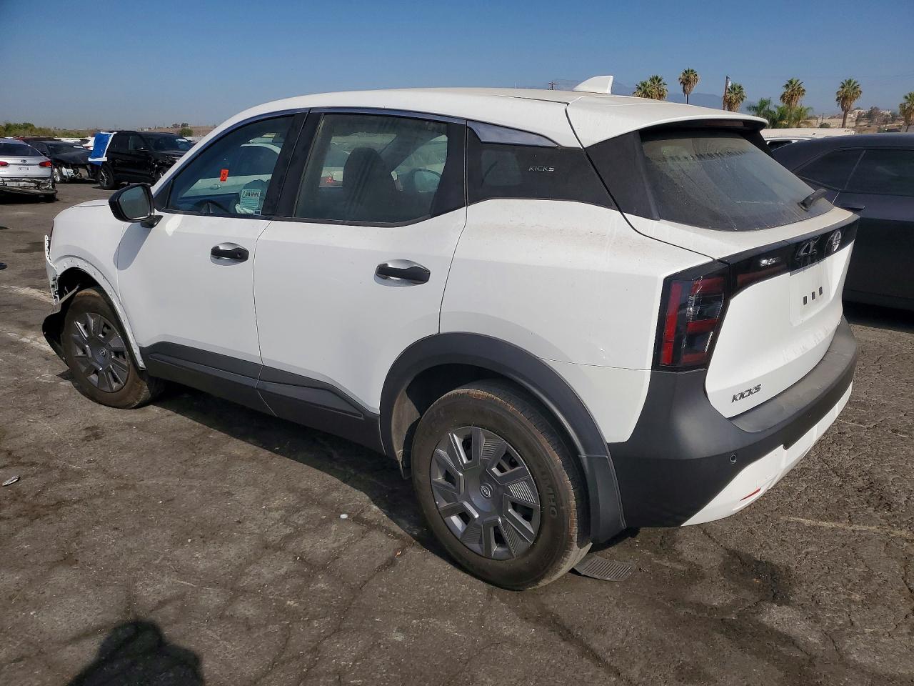 2025 NISSAN KICKS S — снимка 2