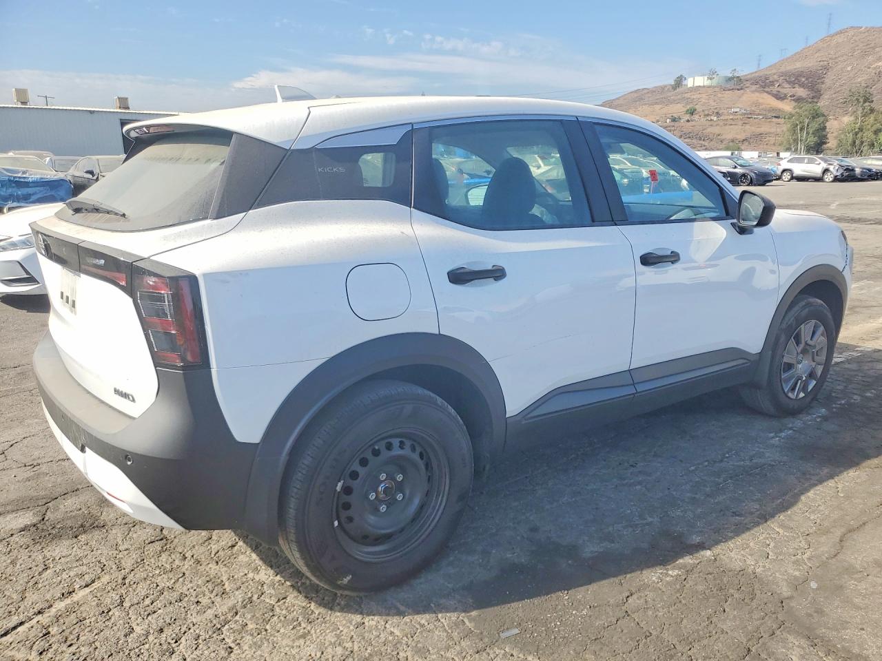 2025 NISSAN KICKS S — снимка 3