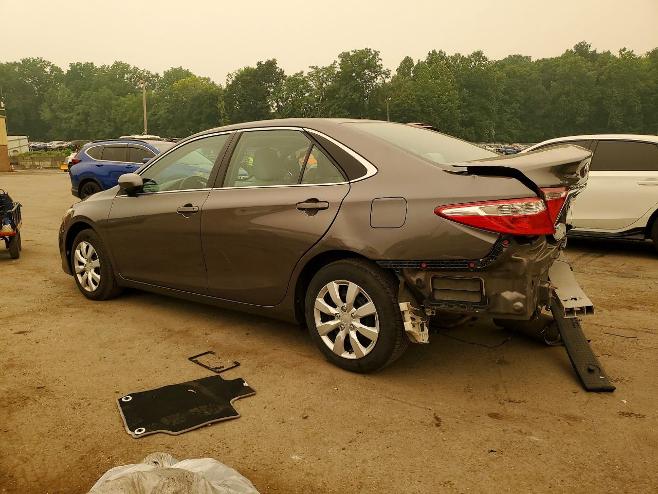 2015 TOYOTA CAMRY LE — снимка 2