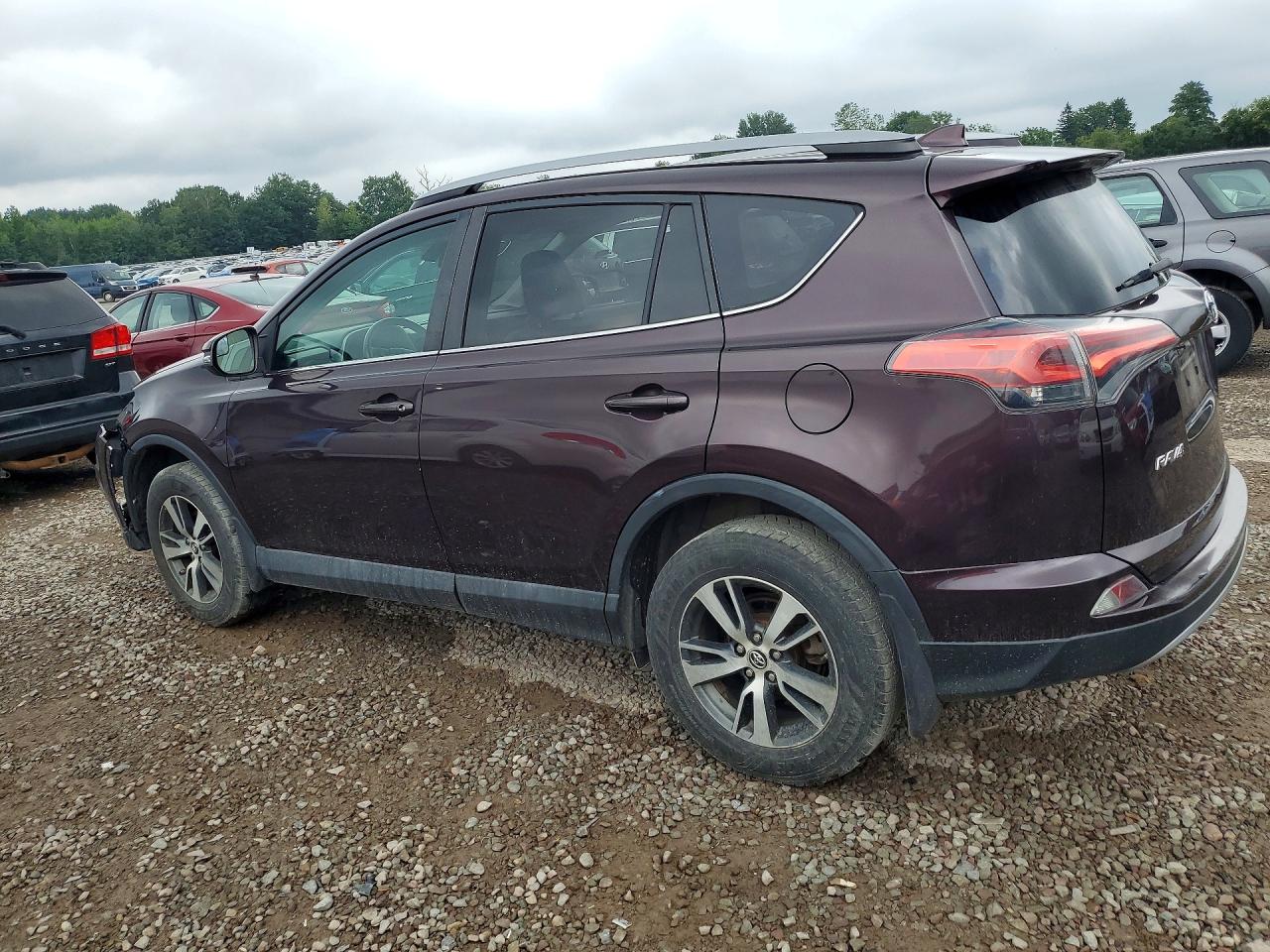 2017 TOYOTA RAV4 XLE — снимка 2
